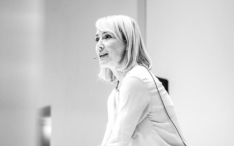 Sennheiser Wireless Microphone - Headset - Image 2